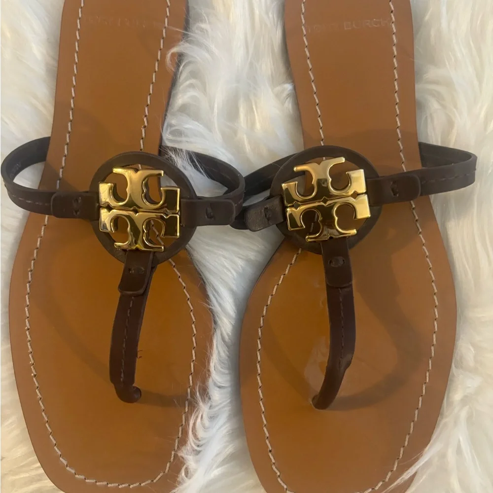 TORY BURCH BROWN SLIDES. - Picture 1 of 6